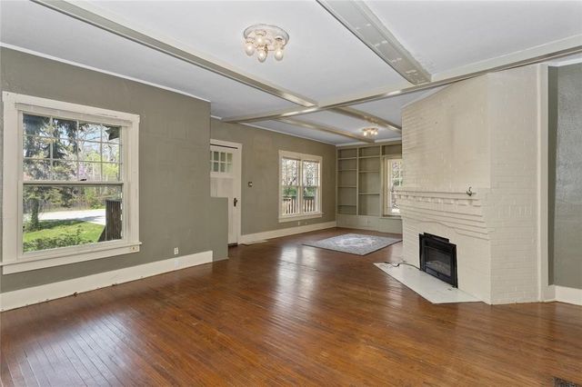 5420 Ingersoll Avenue, Des Moines, IA 50312