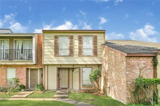6358 Creekbend Drive 102, Houston, TX 77096