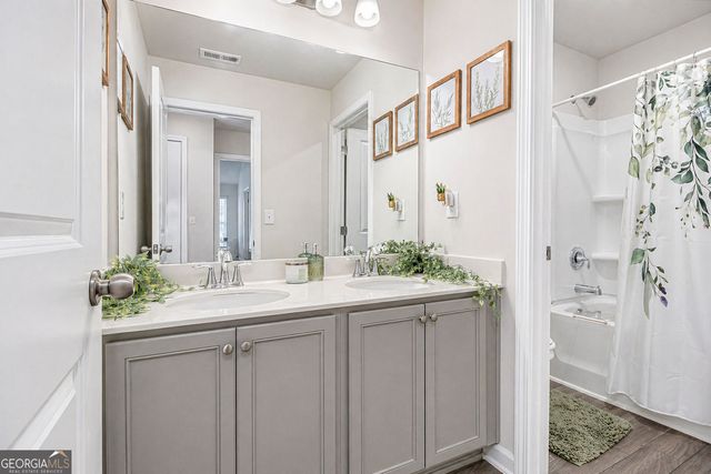 596 River Gardens Drive SE, Atlanta, GA 30354