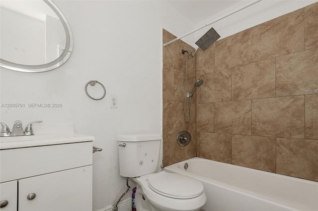 4070 NW 65th Avenue 4076, Virginia Gardens, FL 33166