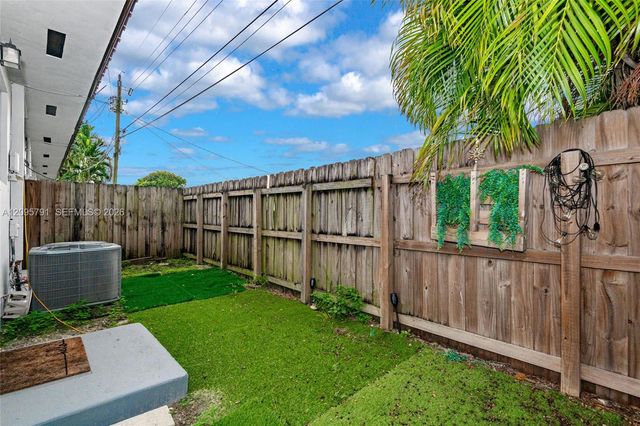4070 NW 65th Avenue 4076, Virginia Gardens, FL 33166