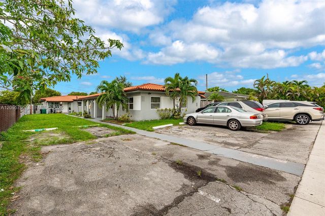 4070 NW 65th Avenue 4076, Virginia Gardens, FL 33166