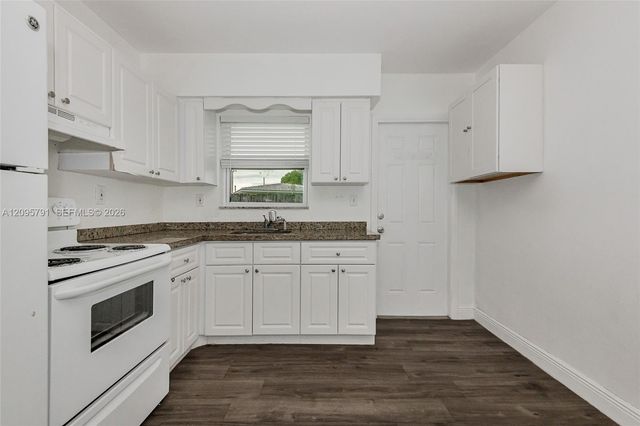 4070 NW 65th Avenue 4076, Virginia Gardens, FL 33166