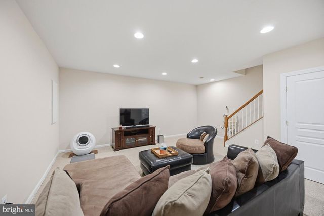 7711 HENNEPIN CT, Hanover, MD 21076