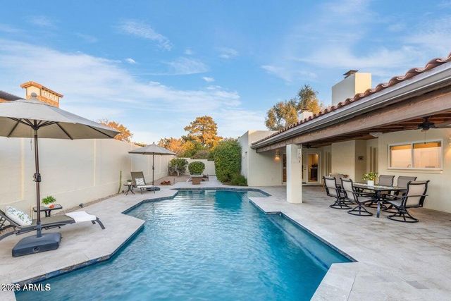 2514 E MONTEBELLO Avenue, Phoenix, AZ 85016