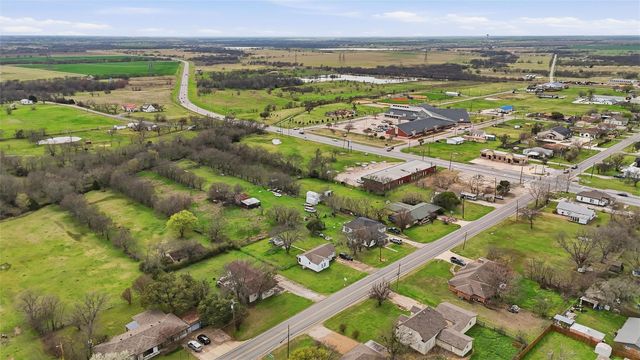 111 E Main Street, Gunter, TX 75058