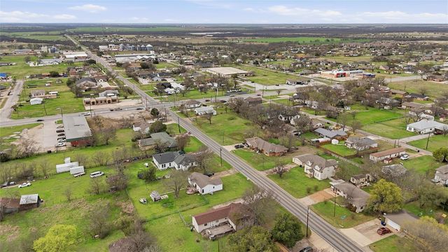 111 E Main Street, Gunter, TX 75058