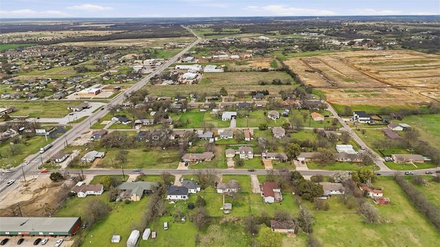111 E Main Street, Gunter, TX 75058