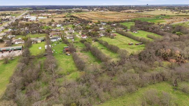 111 E Main Street, Gunter, TX 75058