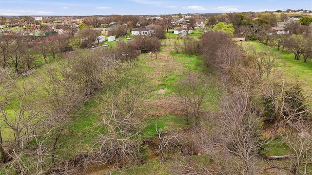 111 E Main Street, Gunter, TX 75058