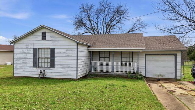 111 E Main Street, Gunter, TX 75058