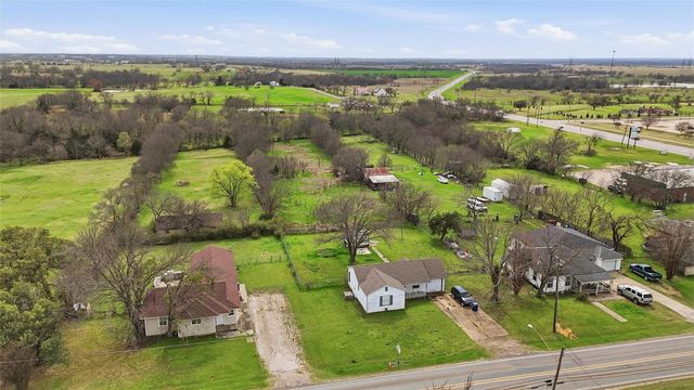 111 E Main Street, Gunter, TX 75058