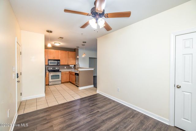 2801 Bloomfield Lane Unit 202, Wilmington, NC 28412