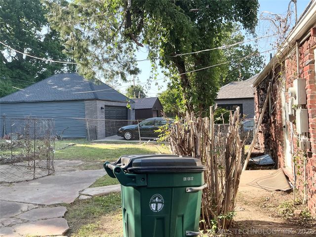 2424 N Boston Avenue, Tulsa, OK 74106