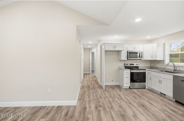 FULKERSON St, Tazewell, TN 37879