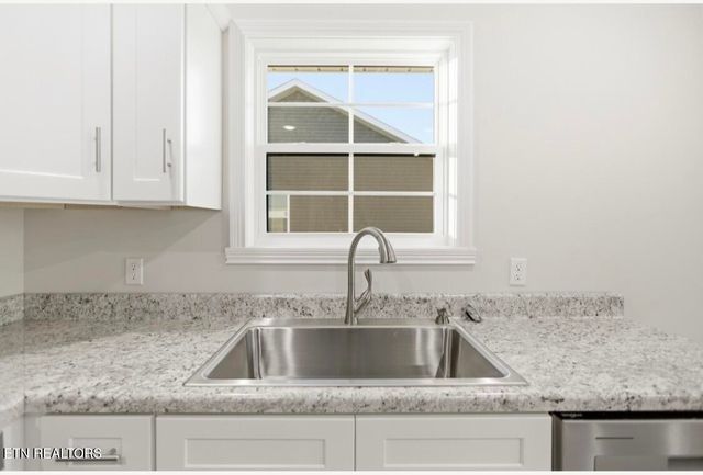 FULKERSON St, Tazewell, TN 37879