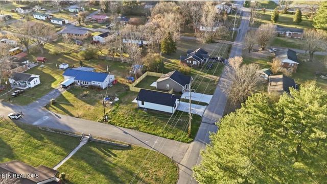 FULKERSON St, Tazewell, TN 37879