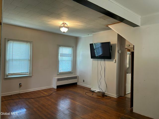 30 111th Street, Troy, NY 12182