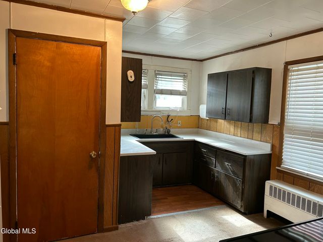 30 111th Street, Troy, NY 12182