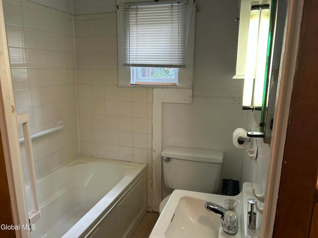 30 111th Street, Troy, NY 12182