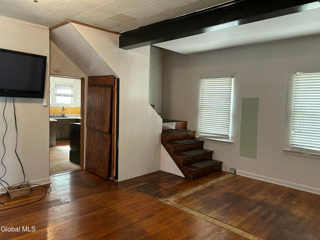 30 111th Street, Troy, NY 12182