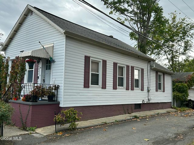 30 111th Street, Troy, NY 12182