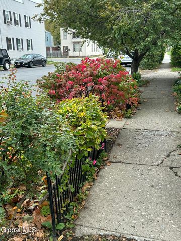 30 111th Street, Troy, NY 12182