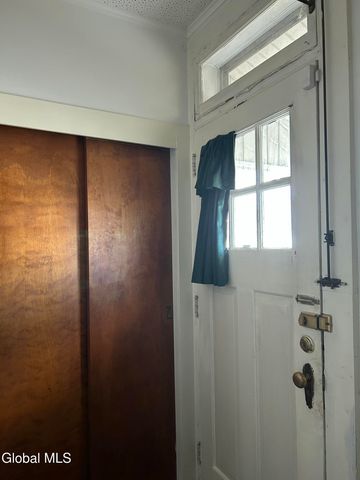 30 111th Street, Troy, NY 12182