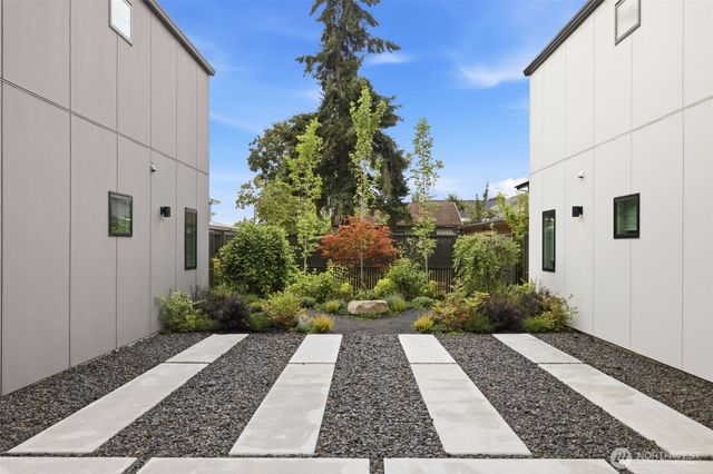 4405 S Holly Street, Seattle, WA 98118