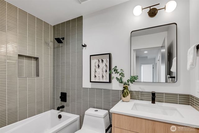 4405 S Holly Street, Seattle, WA 98118