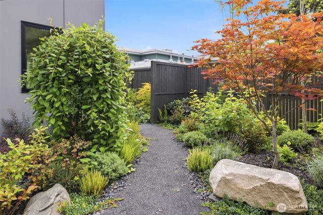 4405 S Holly Street, Seattle, WA 98118