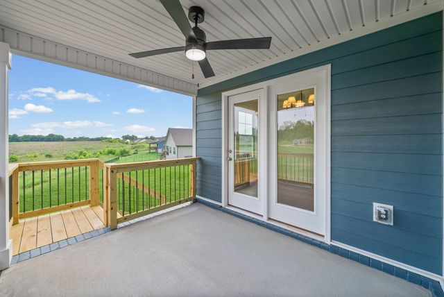 908 Bankside Dr, Clarksville, TN 37043
