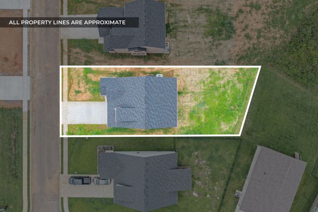 908 Bankside Dr, Clarksville, TN 37043
