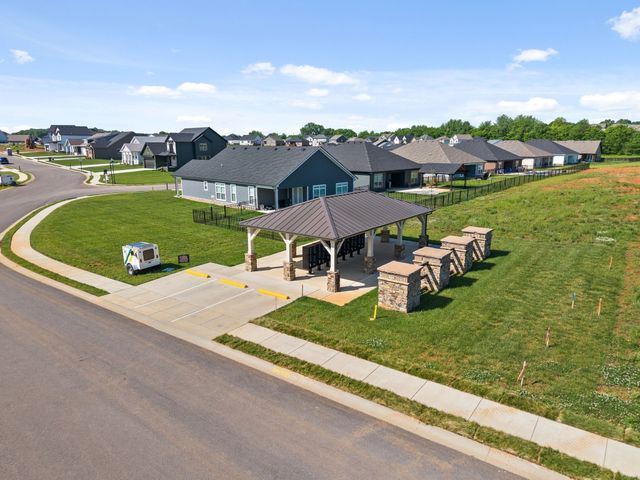 908 Bankside Dr, Clarksville, TN 37043