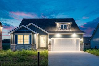 908 Bankside Dr, Clarksville, TN 37043