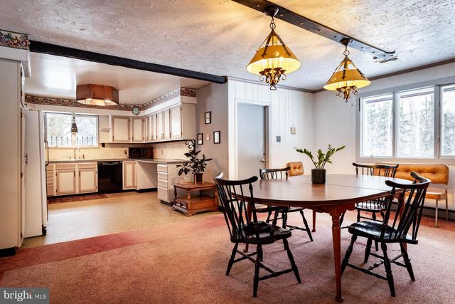 303 CRUM CREEK LN, Newtown Square, PA 19073