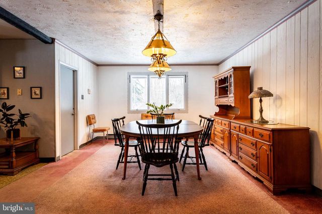 303 CRUM CREEK LN, Newtown Square, PA 19073