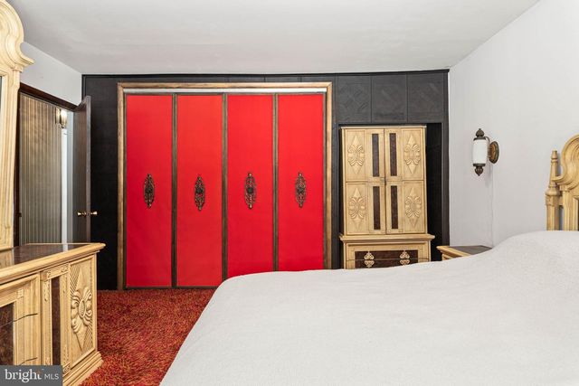 303 CRUM CREEK LN, Newtown Square, PA 19073