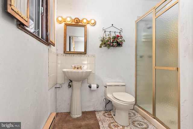 303 CRUM CREEK LN, Newtown Square, PA 19073