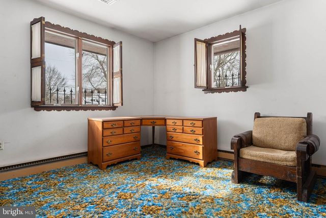 303 CRUM CREEK LN, Newtown Square, PA 19073