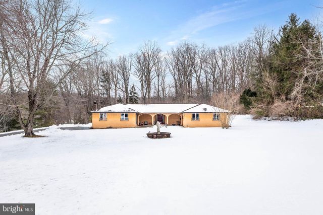 303 CRUM CREEK LN, Newtown Square, PA 19073