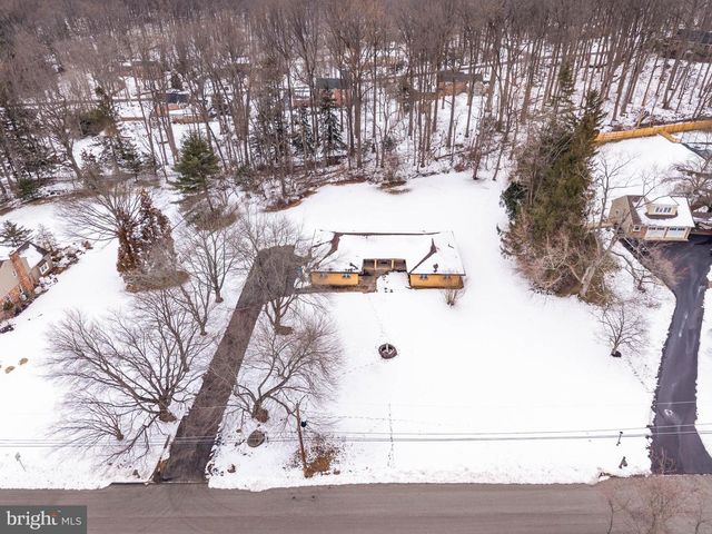 303 CRUM CREEK LN, Newtown Square, PA 19073