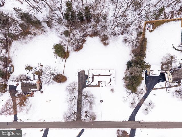 303 CRUM CREEK LN, Newtown Square, PA 19073