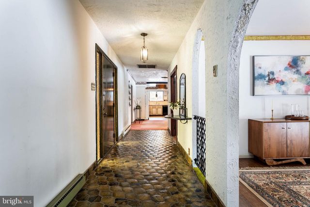 303 CRUM CREEK LN, Newtown Square, PA 19073