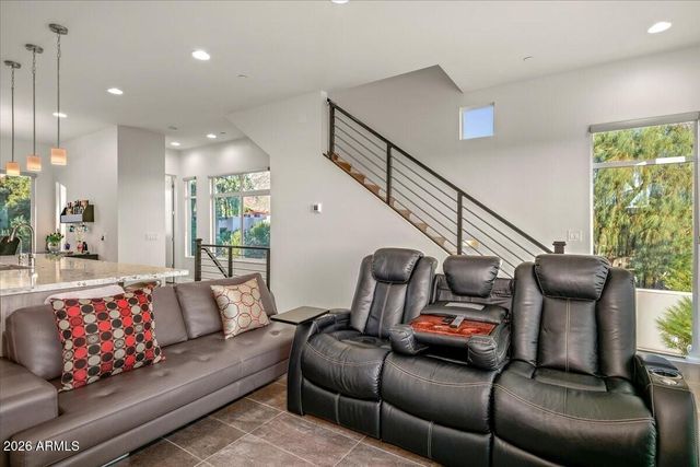 1717 E MORTEN Avenue 64, Phoenix, AZ 85020
