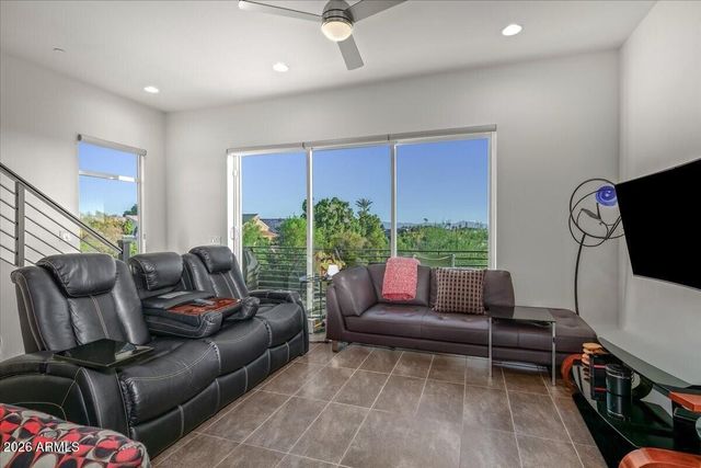 1717 E MORTEN Avenue 64, Phoenix, AZ 85020