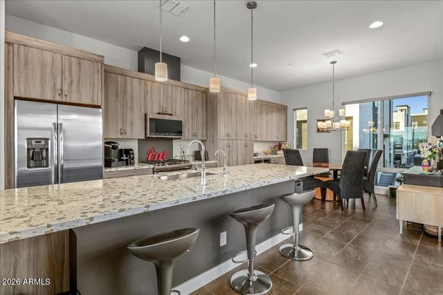 1717 E MORTEN Avenue 64, Phoenix, AZ 85020