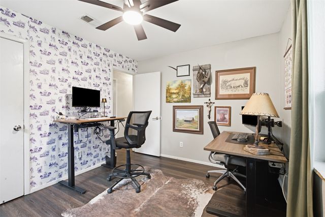 7121 Crabtree Lane, North Richland Hills, TX 76182