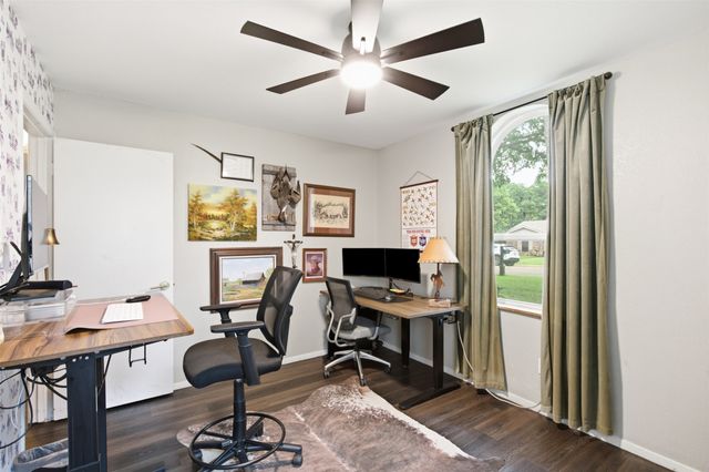 7121 Crabtree Lane, North Richland Hills, TX 76182