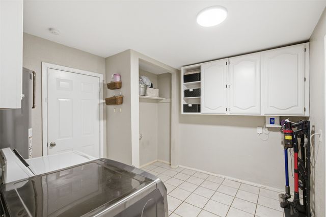 7121 Crabtree Lane, North Richland Hills, TX 76182